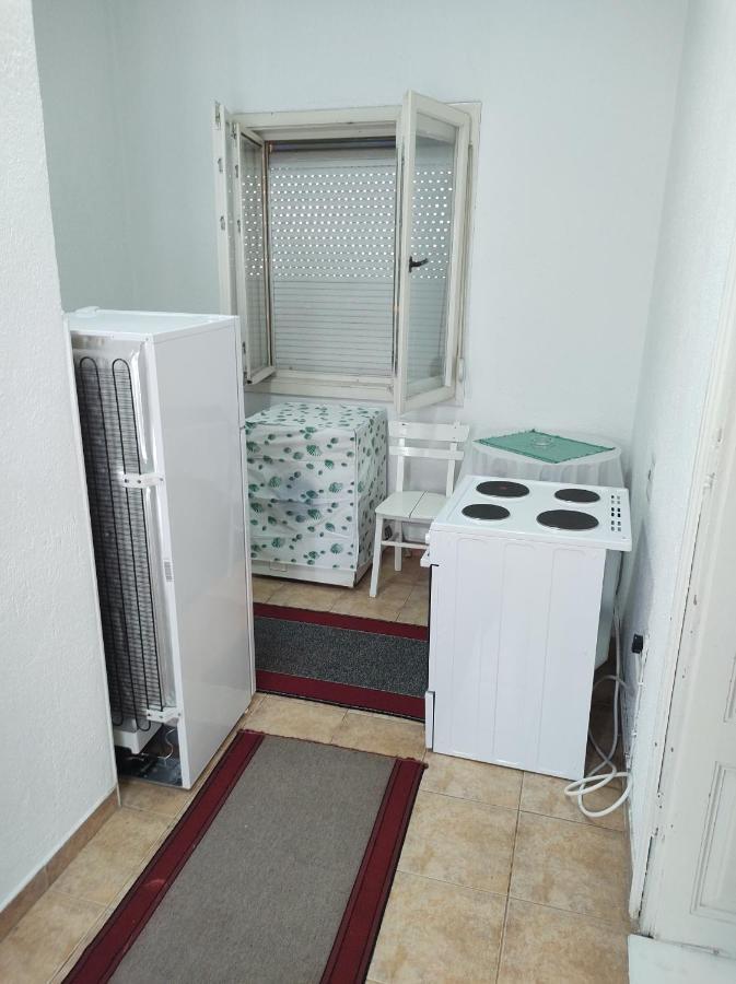 Guest House プリレプ エクステリア 写真