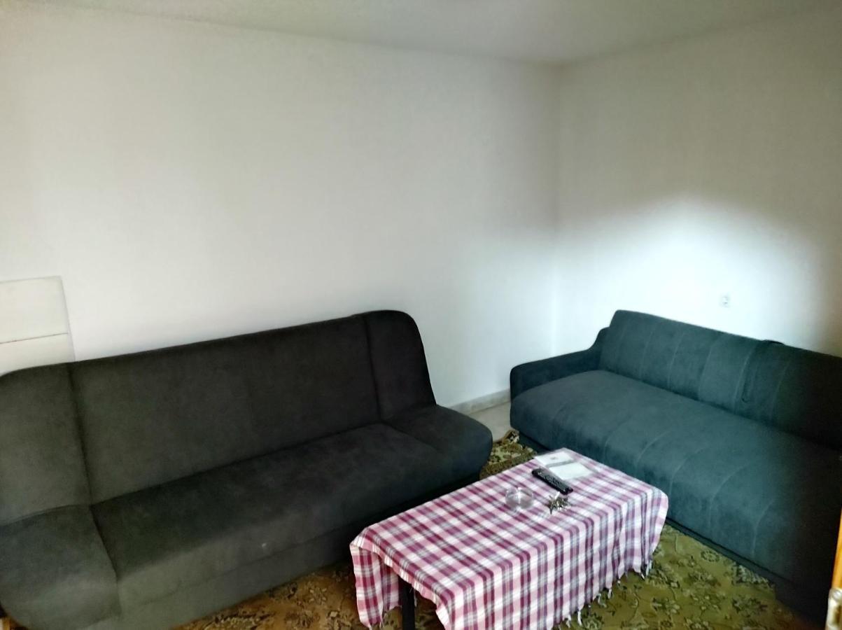 Guest House プリレプ エクステリア 写真