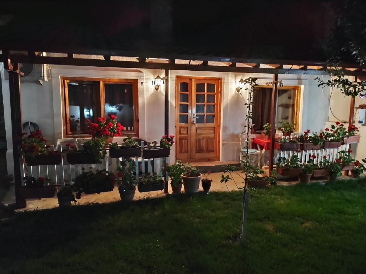 Guest House プリレプ エクステリア 写真